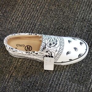 Gnd sneakers